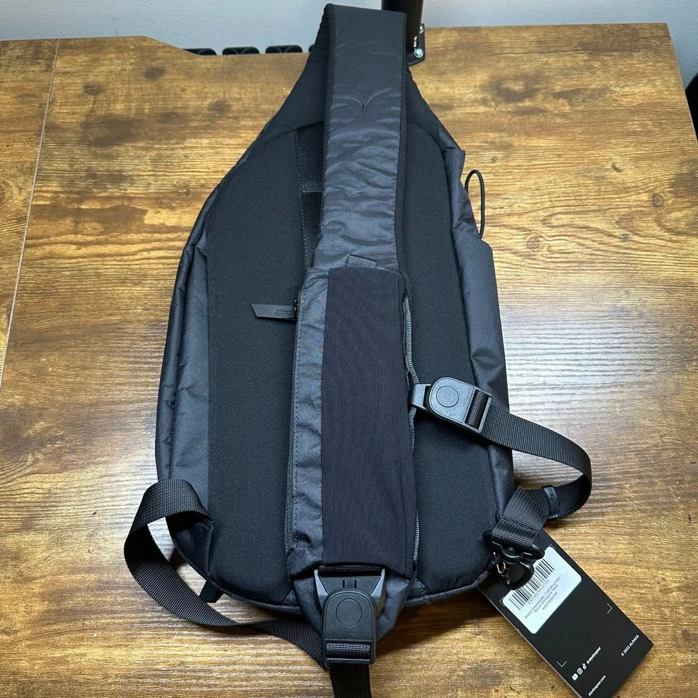 Alpaka metro crossbody